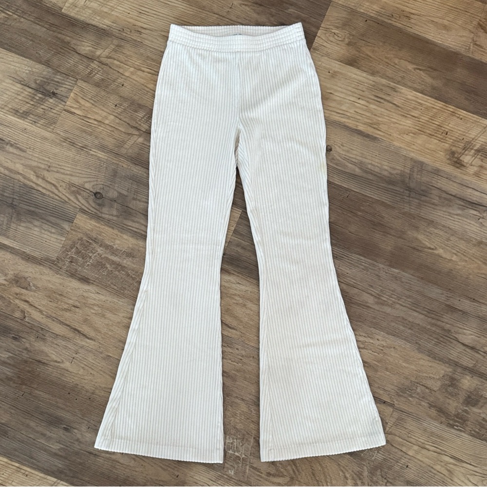 Aerie Groove On Ribbed Fleece Flare Leg Pants in Off White Size Small